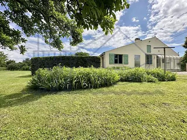 Saint Dizant du Gua 17240 Achat / Vente maison 4 pièces t4 parking