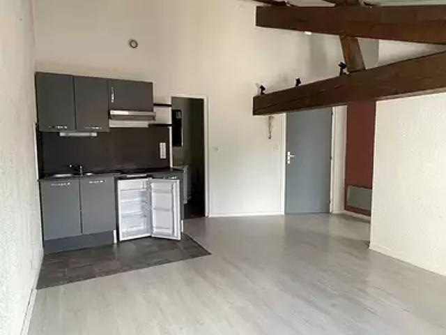 Saint Dizier 52100 Location appartement 2 pièces t2 au dernier étage