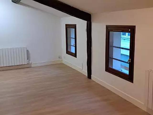 Saint Dizier 52100 Location appartement 2 pièces t2 au dernier étage