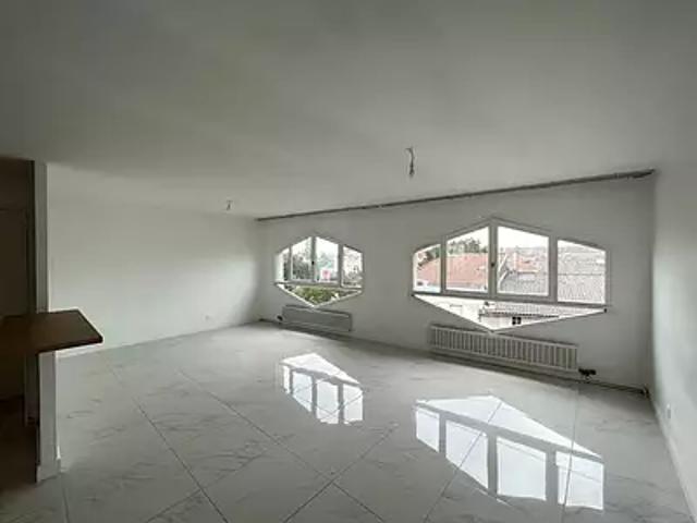 Saint Dizier 52100 Location appartement 4 pièces t4 au dernier étage cave