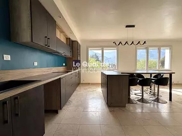 Saint Egrève 38120 Achat / Vente maison 7 pièces t7 terrasse parking