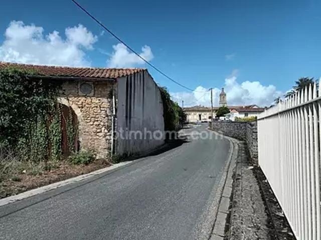 Saint Estèphe 33180 Achat / Vente maison 1 pièce t1