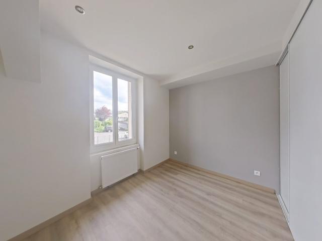 SAINT ETIENNE Appartement T2 refait à neuf