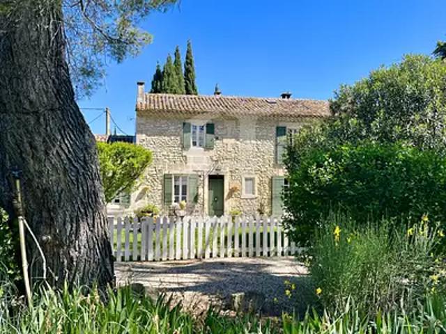 Saint Etienne du Grès 13103 Achat / Vente maison 6 pièces t6 terrasse parking