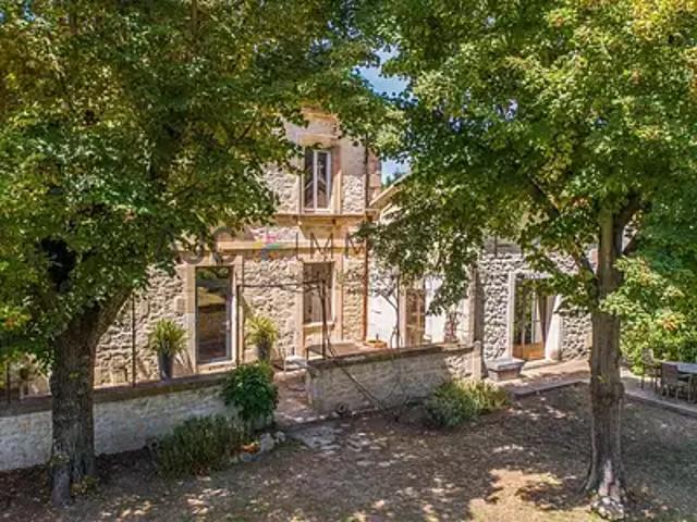 Saint Etienne du Grès 13103 Achat / Vente maison 9 pièces t9 piscine