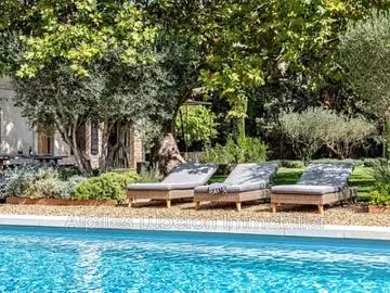 Saint Etienne du Grès 13103 Location maison 6 pièces t6 piscine