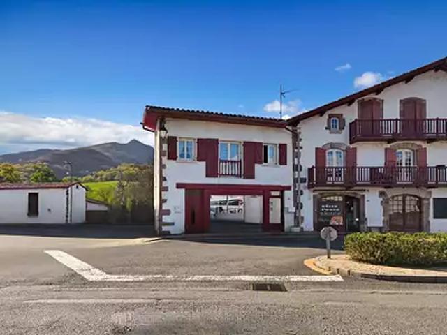Saint Etienne de Baïgorry 64430 Achat / Vente maison 5 pièces t5 terrasse