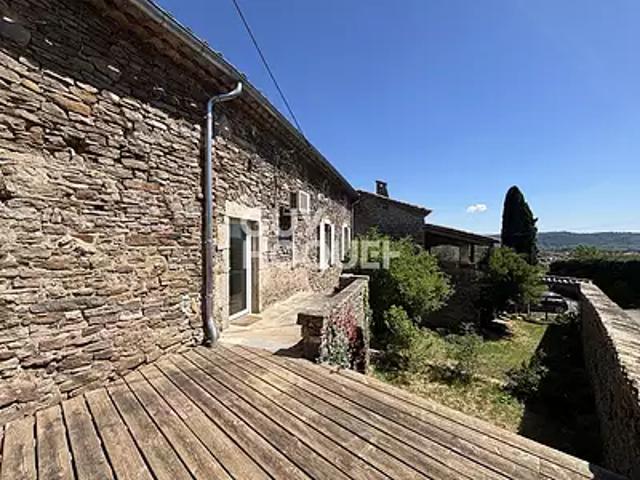 Saint Etienne de Fontbellon 07200 Achat / Vente maison 6 pièces t6 au dernier étage terrasse