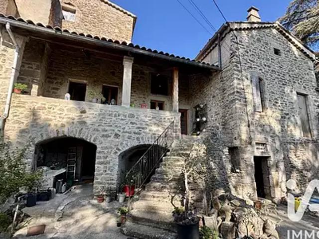 Saint Etienne de Fontbellon 07200 Achat / Vente maison 8 pièces t8 terrasse