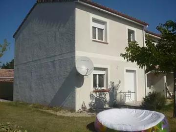 Saint Etienne de Tulmont 82410 Location maison 5 pièces t5 au dernier étage terrasse