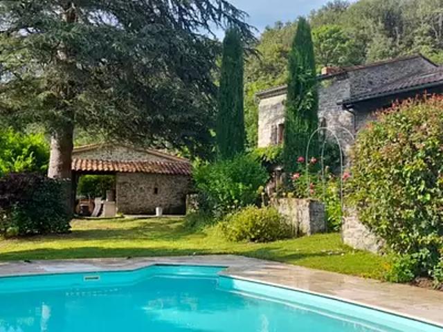 Saint Etienne sur Usson 63580 Achat / Vente maison 8 pièces t8