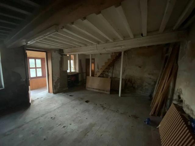 SAINT FIRMIN Maison à rénover de 107 m² + dépendance et garage 57 m²