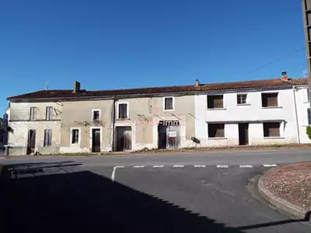 Saint Fort sur Gironde 17240 Achat / Vente maison 8 pièces t8 au dernier étage
