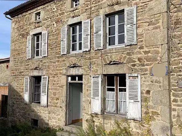 Saint Flour 63520 Achat / Vente maison 6 pièces t6 parking