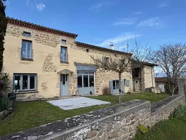 Saint Flour 63520 Achat / Vente maison 8 pièces t8