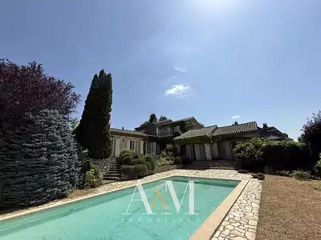 Saint Flour 15100 Achat / Vente maison 7 pièces t7 terrasse