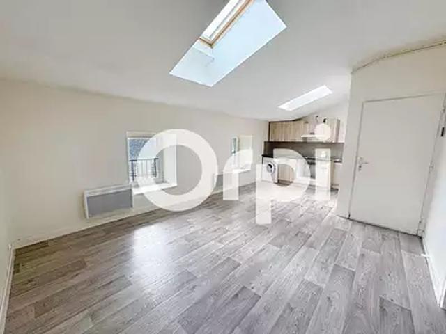 Saint Flour 15100 Location appartement 3 pièces t3 cave