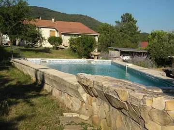Saint Florent sur Auzonnet 30960 Achat / Vente maison 3 pièces t3 piscine jardin