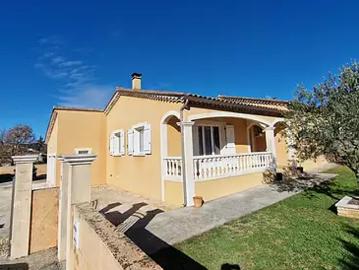 Saint Florent sur Auzonnet 30960 Achat / Vente maison 5 pièces t5 au dernier étage piscine