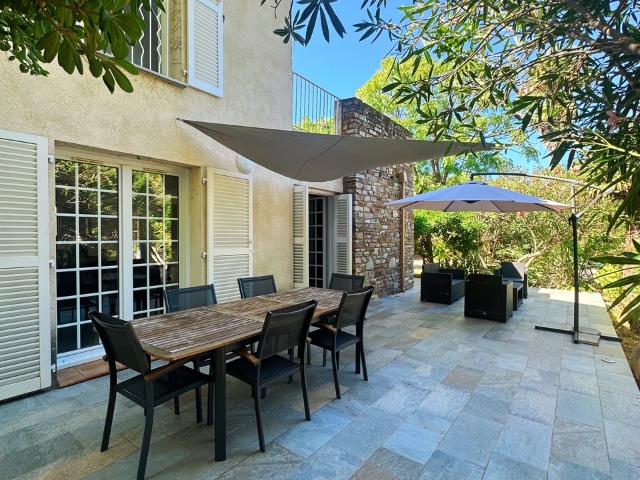 Saint Florent Villa avec piscine Terrain 2500m2