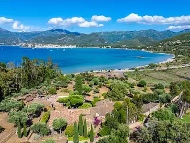 Saint Florent 20217 Achat / Vente maison 17 pièces t17 piscine