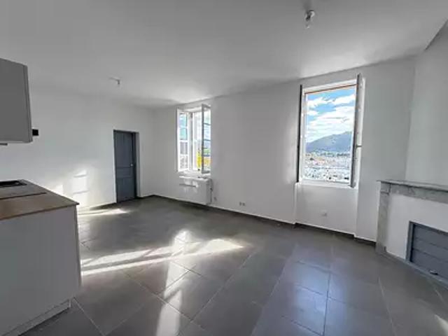 Saint Florent 20217 Location appartement 2 pièces t2