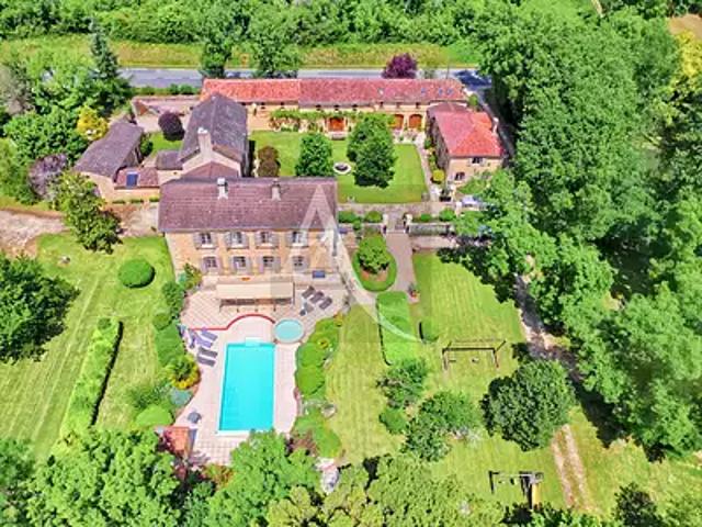 Saint Front sur Lémance 47500 Achat / Vente maison 27 pièces t27 au dernier étage piscine