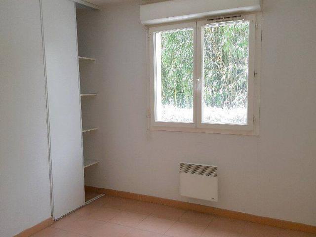 SAINT GAUDENS, T3 en RDC avec balcon et parking