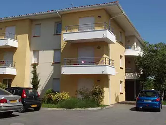 Saint Gaudens 31800 Location appartement 2 pièces t2 au dernier étage balcon