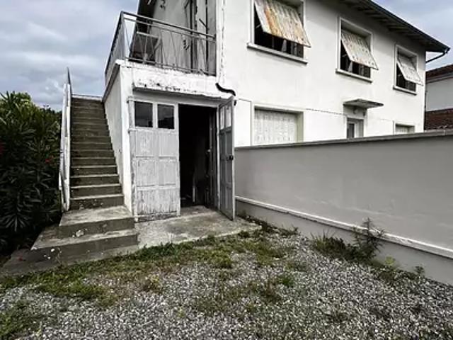 Saint Gaudens 31800 Location appartement 4 pièces t4 au dernier étage terrasse