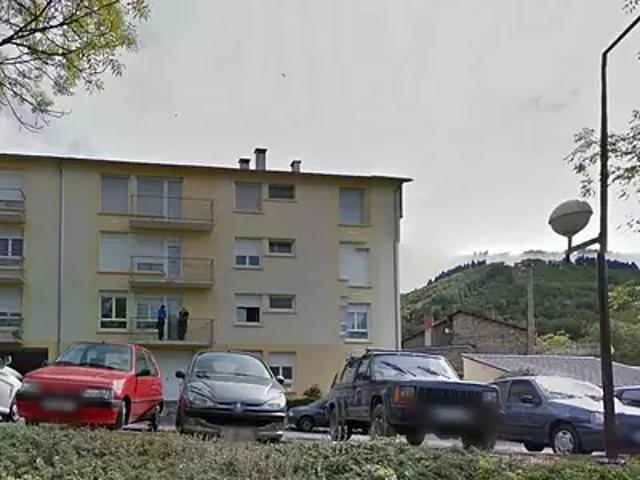Saint Geniez d'Olt et d'Aubrac 12130 Location appartement 4 pièces t4