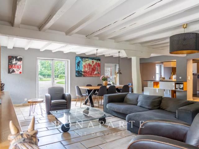 Saint Genis Pouilly Domaine Équestre Privé – Aux Portes De. 314m² Saint Genis Pouilly