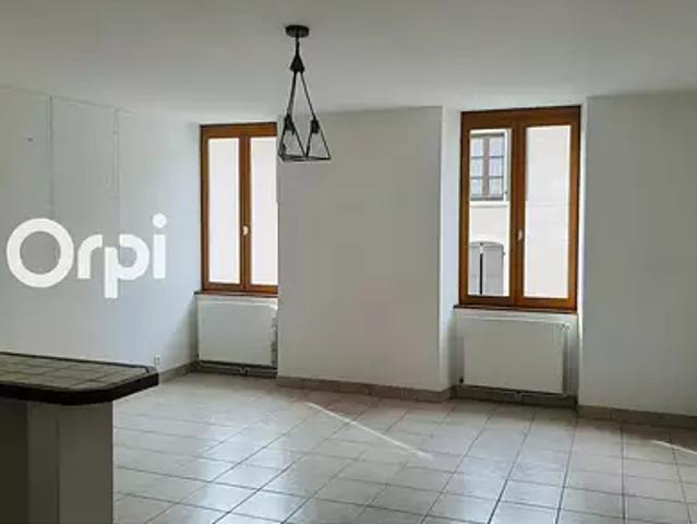 Saint Geoire en Valdaine 38620 Location appartement 3 pièces t3 terrasse cave