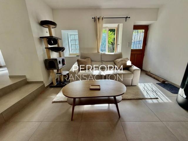 SAINT GEORGES DE COMMIERS Appartement T4 dans maison de village