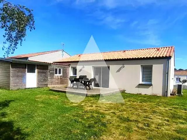 Saint Georges de Pointindoux 85150 Achat / Vente maison 5 pièces t5 au dernier étage