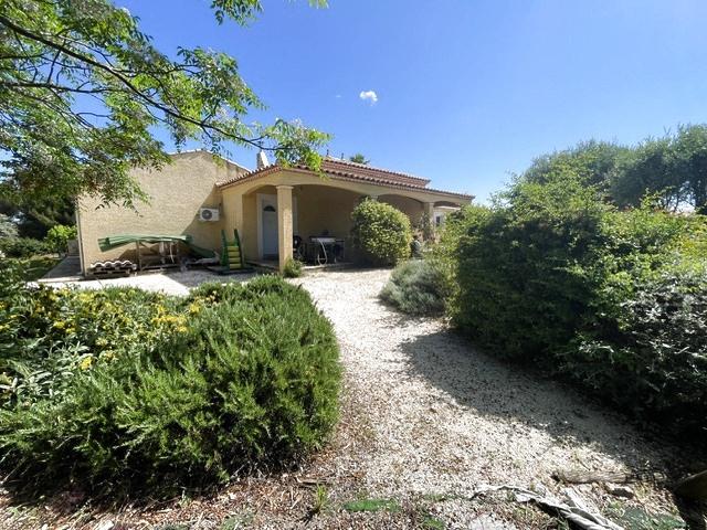 SAINT GEORGES D'ORQUES Villa de plain pied de 181m2 avec piscine sur parcelle de 2 000 m2 !