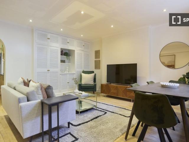 Saint George's Fields, London, W2 2AX, United Kingdom | 2 bed apartment for rent #164225794 | Rentberry