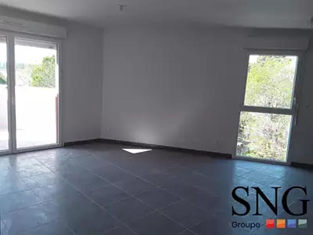 Saint Gervasy 30320 Location appartement 3 pièces t3 terrasse parking