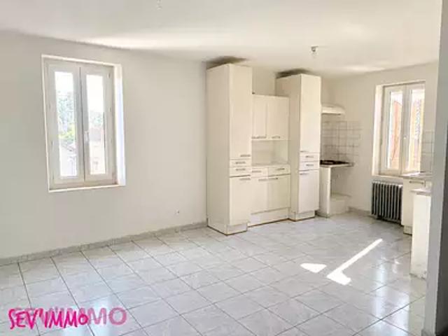 Saint Germain des Fossés 03260 Location appartement 3 pièces t3