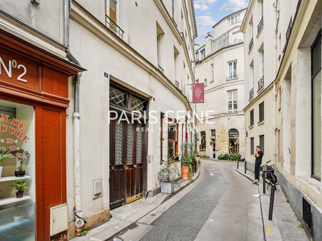 Saint Germain des Prés * Magnifique appartement entièrement au calme !