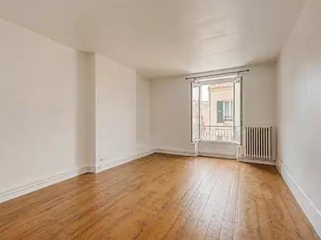 Saint Germain en Laye 78100 Achat / Vente appartement 2 pièces t2 cave
