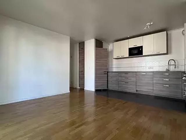 Saint Germain en Laye 78100 Location appartement 3 pièces t3 au dernier étage parking