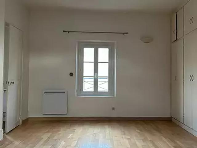 Saint Germain en Laye 78100 Location appartement 2 pièces t2 au dernier étage