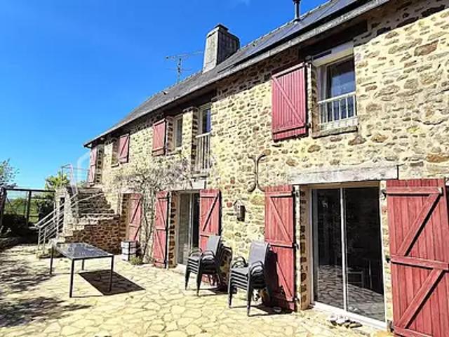 Saint Germain le Fouilloux 53240 Achat / Vente maison 7 pièces t7 terrasse cave