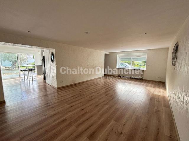 Saint Germain Lespinasse MAISON AVEC PISCINE 5 pièce s 149.34 m2