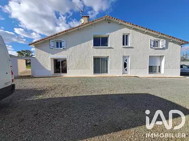 Saint Germier 79340 Achat / Vente maison 6 pièces t6 terrasse parking