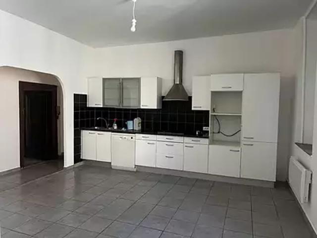 Saint Gilles 30800 Achat / Vente appartement 4 pièces t4