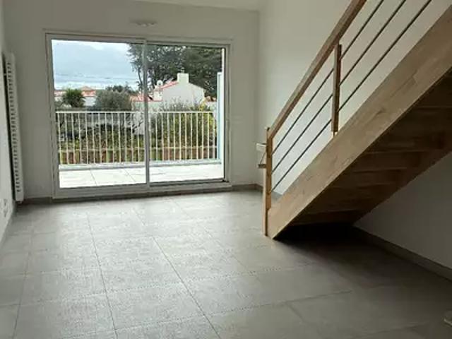 Saint Gilles Croix de Vie 85800 Achat / Vente appartement 3 pièces t3 au dernier étage parking