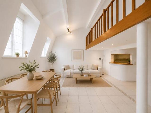 Saint Gilles: Penthouse Duplex 2 Bedrooms