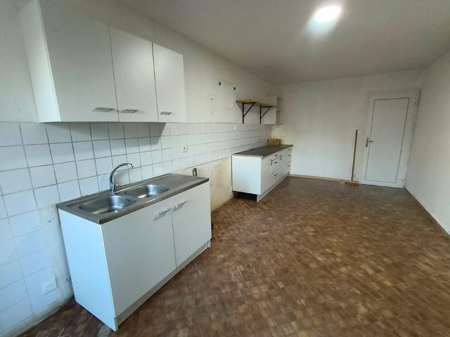 Saint Goerges de Chesne Centre Maison T6 authentique avec beau jardin